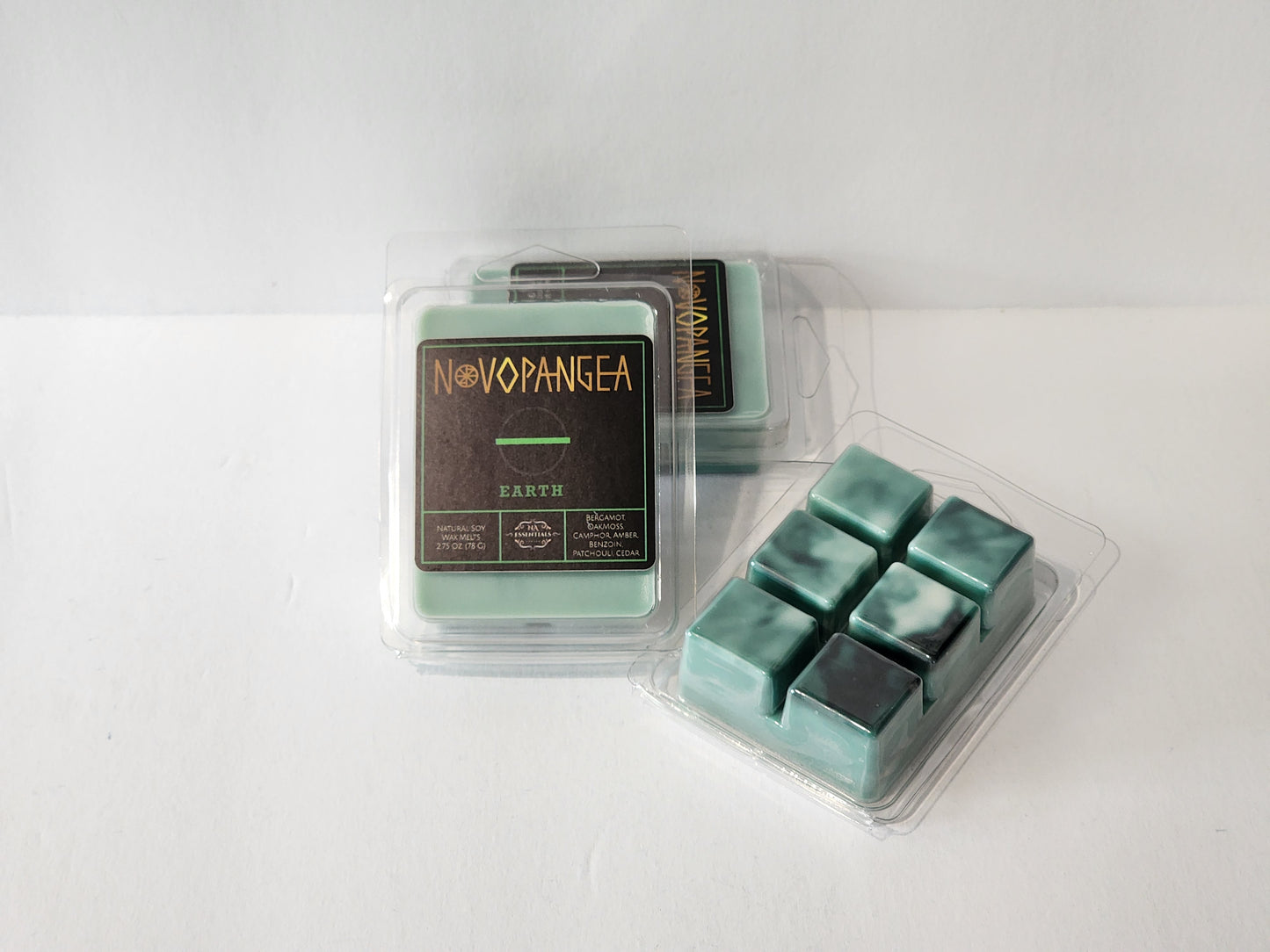 Earth Realm Clamshell